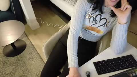 Snapshot of paulinetranspl chatting on 06.09.26 ensui online show from 06.09.26