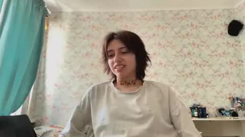 Snapshot of paulitabetenson chatting on 06.22.26 lilyyyyy online show from 06.22.26