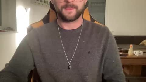 love bush online show from 10.10.25