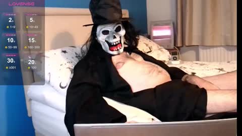 paulyandrew online show from 10.31.25