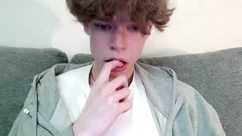 Snapshot of pawclaw chatting on 07.19.26 pawclaw online show from 07.19.26