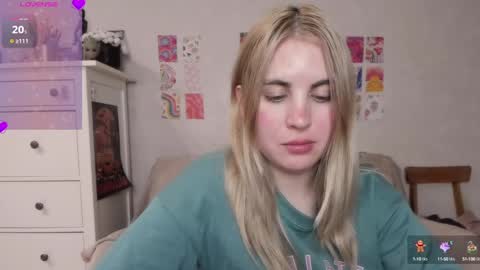 Snapshot of pawwsup1 chatting on 01.22.25 Allisses online show from 01.22.25