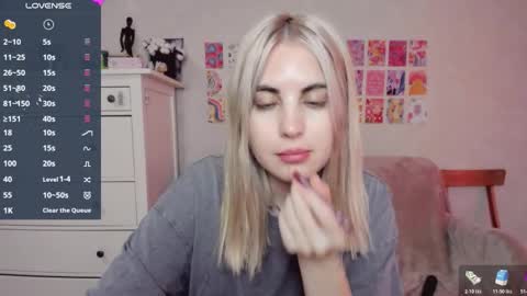 Snapshot of pawwsup1 chatting on 10.17.25 Allisses online show from 10.17.25
