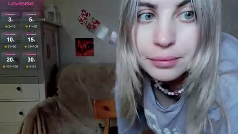 Snapshot of pawwsup1 chatting on 07.16.26 Allisses online show from 07.16.26