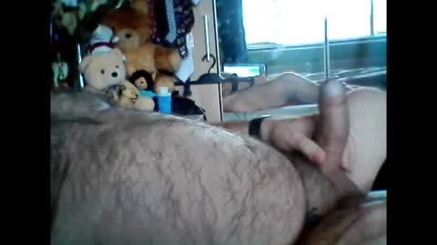 Snapshot of pbemid chatting on 02.06.25 Papabear online show from 02.06.25