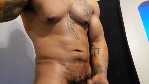 Snapshot of pcuddy3 chatting on 02.21.25 Phenomenal online show from 02.21.25