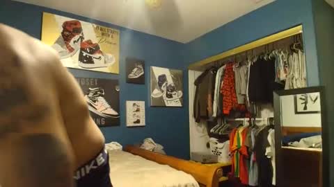 Snapshot of pcuddy3 chatting on 10.18.25 Phenomenal online show from 10.18.25