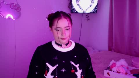 peacherry_ online show from 12.04.24