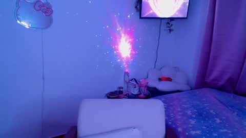 peacherry_ online show from 01.18.25