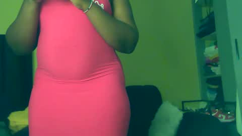 Snapshot of peachyglow_08 chatting on 05.27.26 curvy online show from 05.27.26