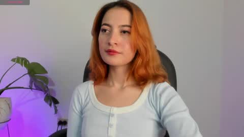 Snapshot of pear__moon chatting on 05.25.26 LILLY online show from 05.25.26