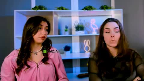 Snapshot of pearl_heart chatting on 03.25.26 pearl heart online show from 03.25.26