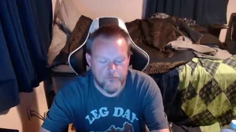 pecker40 online show from 12.10.24