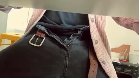 Snapshot of pedroserrano2000 chatting on 02.25.26 PedrOO OO online show from 02.25.26