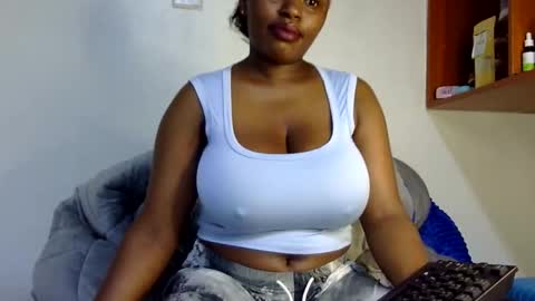 Snapshot of peekyshams chatting on 09.30.25 peekyshams online show from 09.30.25