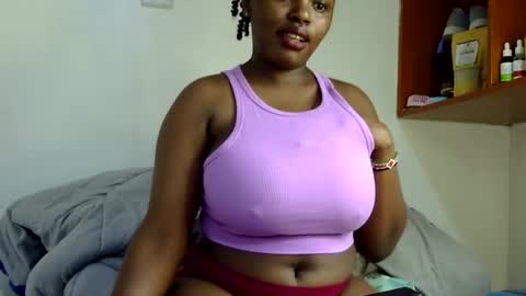 Snapshot of peekyshams chatting on 10.04.25 peekyshams online show from 10.04.25