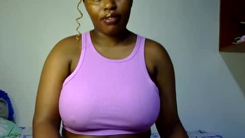 Snapshot of peekyshams chatting on 11.24.25 peekyshams online show from 11.24.25