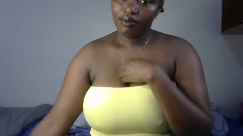 Snapshot of peekyshams chatting on 03.25.26 peekyshams online show from 03.25.26