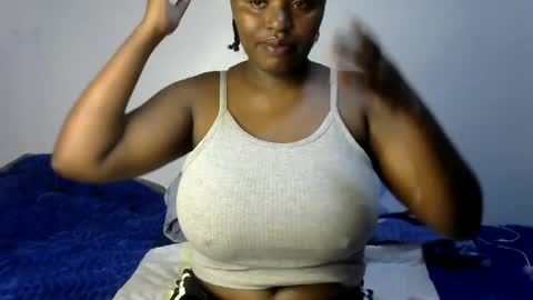 Snapshot of peekyshams chatting on 06.16.26 peekyshams online show from 06.16.26