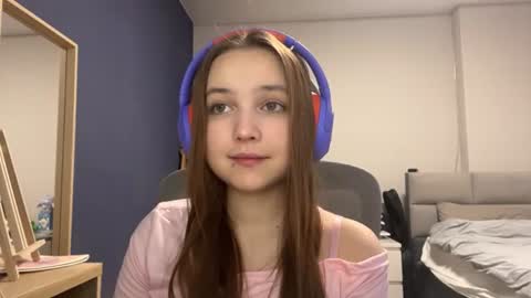 Snapshot of peepapa chatting on 07.14.26 Luna Vale online show from 07.14.26