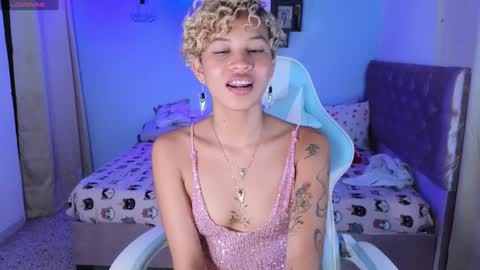 peggy-funn online show from 01.11.25