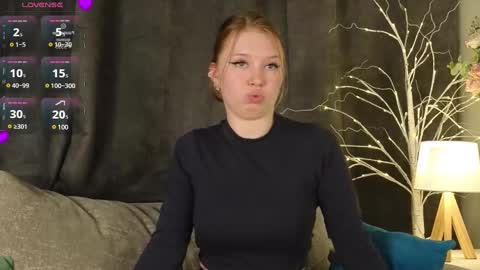 Snapshot of peggyalder chatting on 03.07.25 Kylie online show from 03.07.25