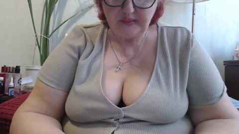 Snapshot of peggysoft chatting on 04.26.26 PeggySoft online show from 04.26.26