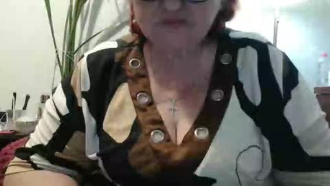 Snapshot of peggysoft chatting on 05.27.26 PeggySoft online show from 05.27.26