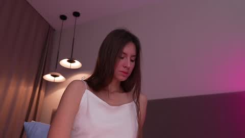 Pelagy Show time 2-10 pm Dubai time zone online show from 02.12.26