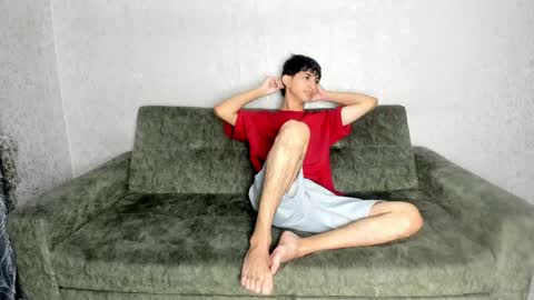 Snapshot of pelusos_mens chatting on 04.18.26 CAIN-19 ALLEN-18 RONALD-18 AUSTIN-18 MOD DANTE online show from 04.18.26