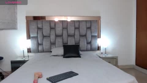 penelope_petit18 online show from 10.24.25