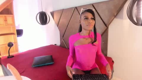 Snapshot of penelopeguzman__ chatting on 10.19.25 Sweet Penelope online show from 10.19.25