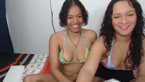 Snapshot of penelopeh_ chatting on 10.17.25 penelopeh_ online show from 10.17.25