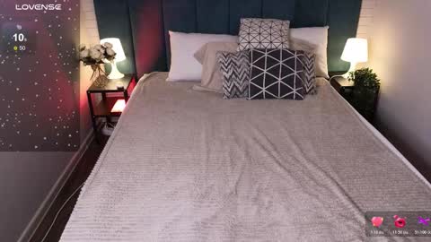 Hi  Im Peneloppa online show from 11.26.25