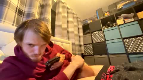 Penguin online show from 10.02.25