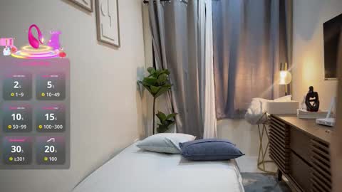 Snapshot of penny_coco chatting on 10.23.25 penny_coco online show from 10.23.25