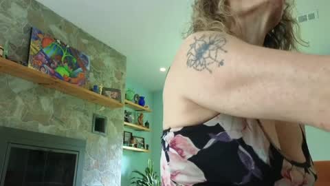 Peppermint and Dusty  online show from 04.29.26