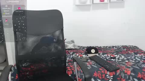 Snapshot of percibal_junior1 chatting on 02.14.25 percibal_junior1 online show from 02.14.25