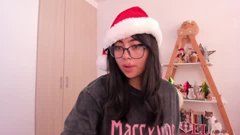 Sarah Ana Banana online show from 12.10.24