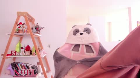 Sarah Ana Banana online show from 01.08.25