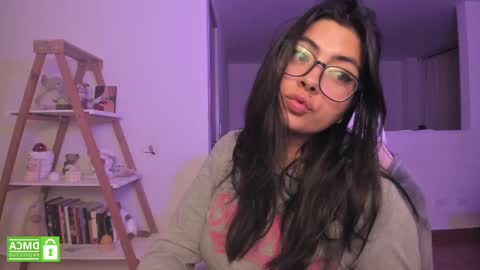 Sarah Ana Banana online show from 03.02.25