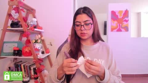 Sarah Ana Banana online show from 11.04.25