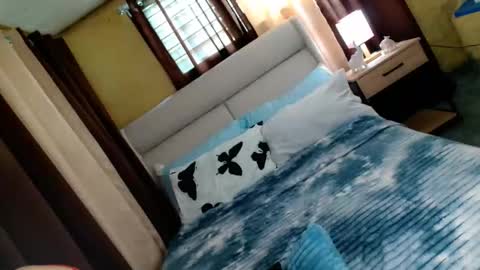 Snapshot of perfect_suckerqueen69 chatting on 02.27.26 Sweet Gwen online show from 02.27.26