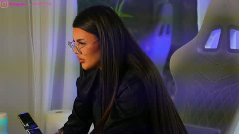 Dee online show from 01.24.25