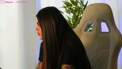 Dee online show from 03.04.25