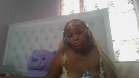 Snapshot of periwinkle20 chatting on 04.09.26 Taurus online show from 04.09.26