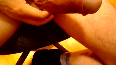 Snapshot of perkele3333 chatting on 12.16.24 perkele3333 online show from 12.16.24