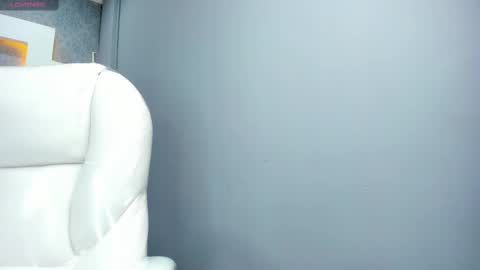 Snapshot of perlaevansx chatting on 09.13.25 PERLA online show from 09.13.25