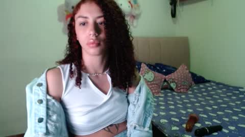 Snapshot of perlaweb_09 chatting on 09.11.25 perlaweb_09 online show from 09.11.25