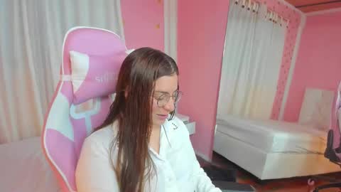 Snapshot of persefone_saira chatting on 10.25.25 Marie online show from 10.25.25